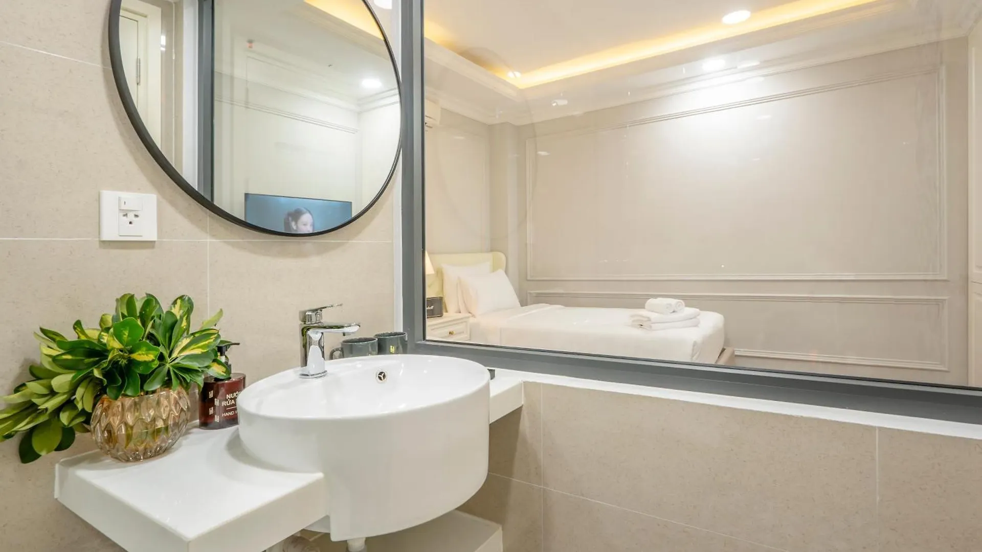 Apartment Level Hotel Sai Gon - By Bay Luxury Ho Chi Minh City